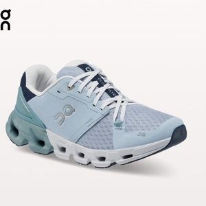 On Running Cloudflyer 4 women’s running shoes. Size 8.